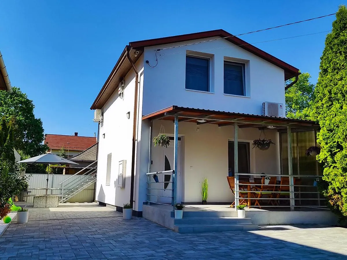 White Stone Apartman Hajdúszoboszló 0*,  Magyarország